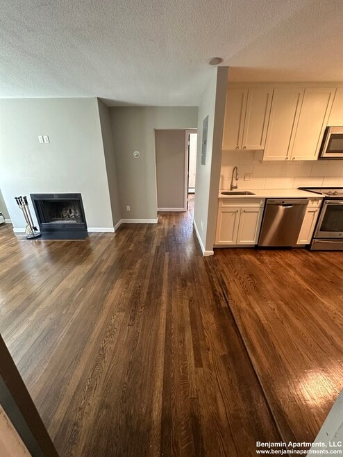 Building Photo - 50 Evergreen St