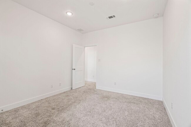 Building Photo - 7818 Starfish Arbor Dr