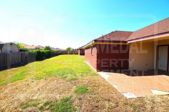 Building Photo - 4302 Hank Dr