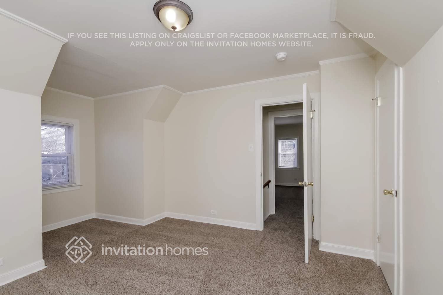 Building Photo - 9326 S 54th Ct