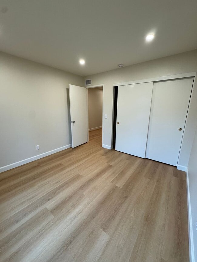 Building Photo - Renovated Home with Modern Comfort and Spa...