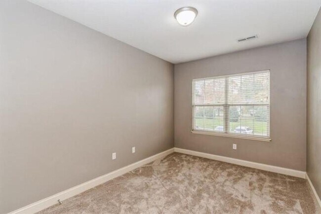 Building Photo - AUGUST 2026!!! Beautiful 2 Bedroom, 2 Bath Condominium in University Heights