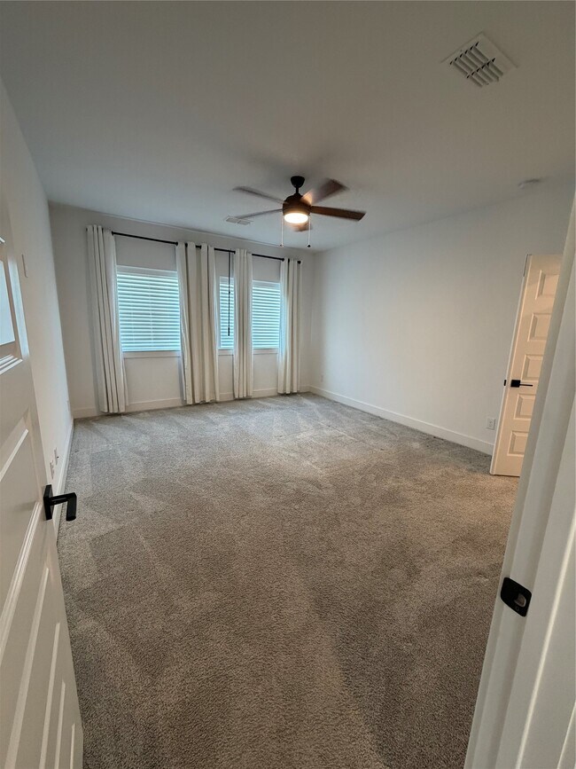 Building Photo - 6606 Capstone Oak Ave