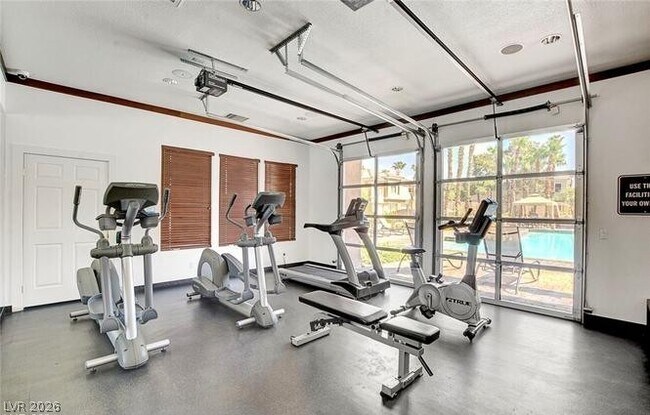 Building Photo - 251 S Green Valley Pkwy