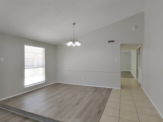 Building Photo - 5655 Hardwood Forest Dr