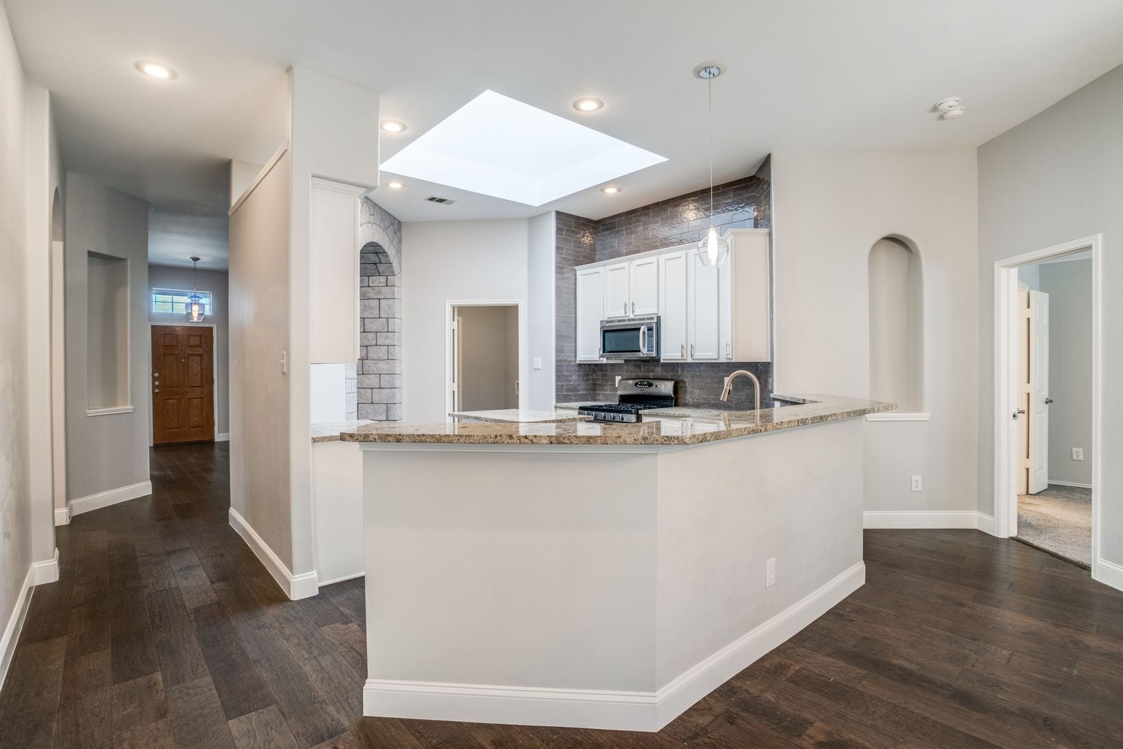 Building Photo - 3408 Hidden Valley Dr