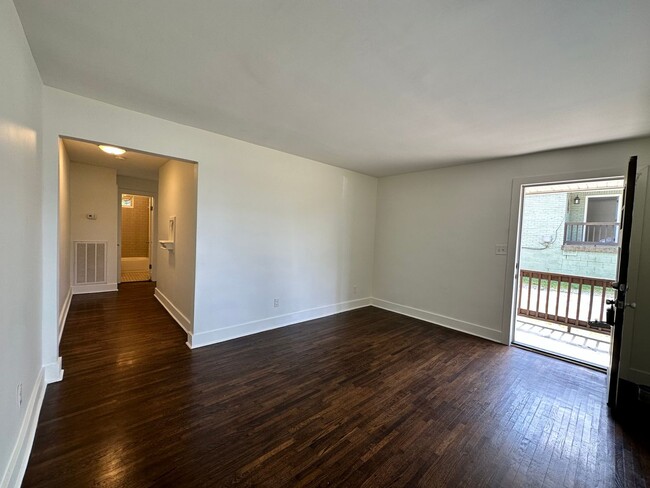 Building Photo - 1715 Luton St
