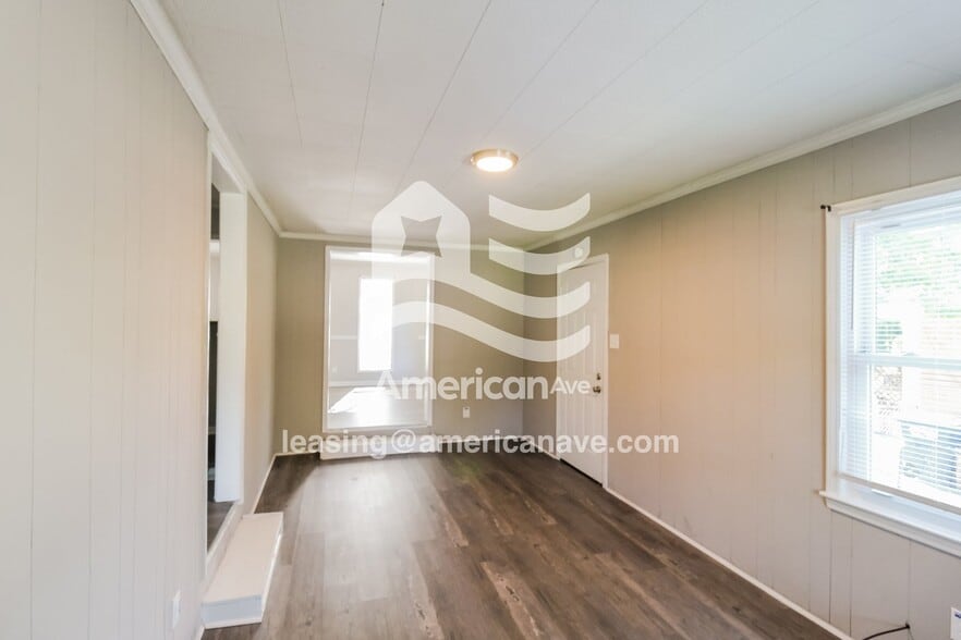 Building Photo - 4316 Summerhill Dr