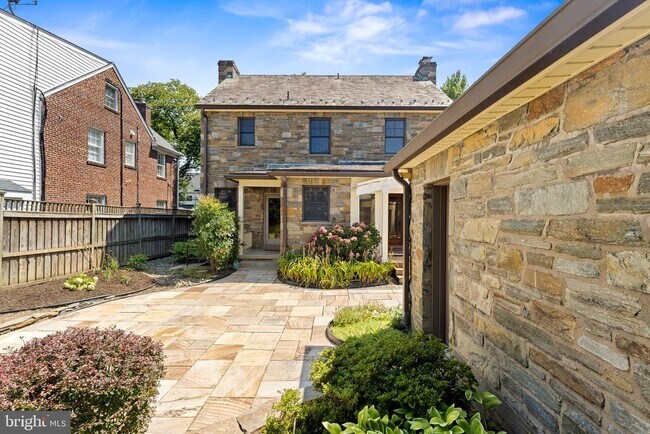 Building Photo - 5109 Fairglen Ln