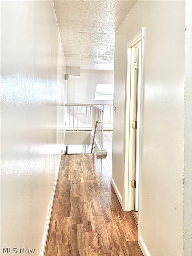 Building Photo - 1900 Grove Ct