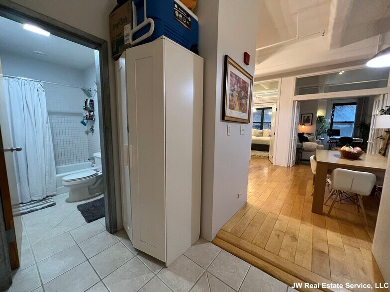 Building Photo - 42 Chauncy St