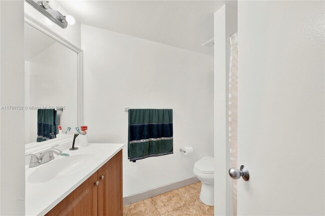 Building Photo - 7125 NW 186th St
