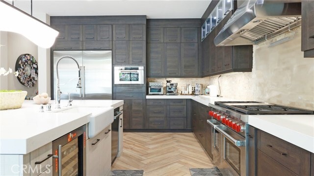 Building Photo - 80 Thrush