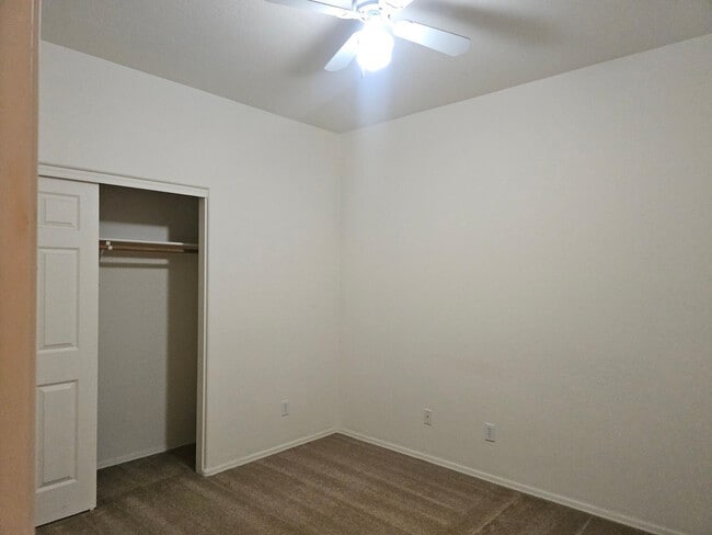 Building Photo - 18515 W Caribbean Ln