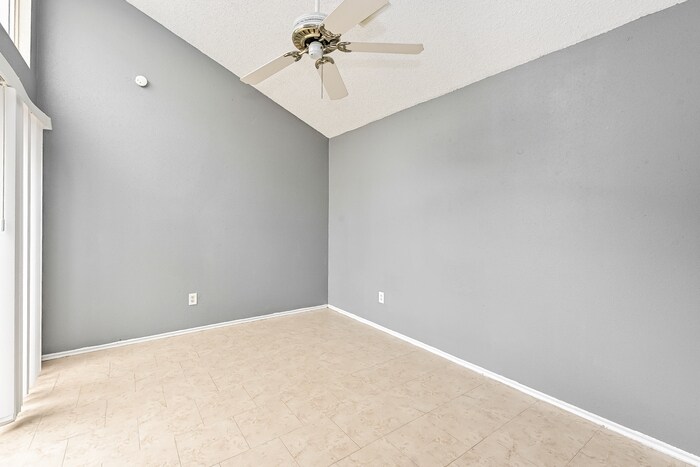 Building Photo - 9110 Wilomill Dr