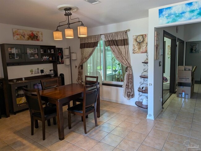 Building Photo - 5275 Powrie Dr
