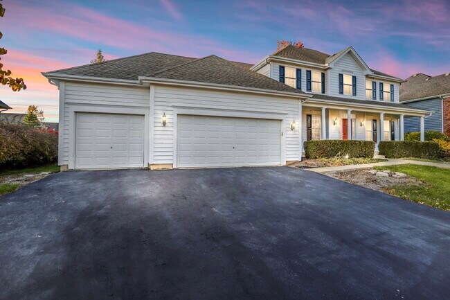 Primary Photo - 40W148 Carl Sandburg Rd