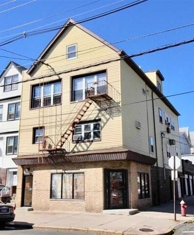 Building Photo - 389 Avenue E