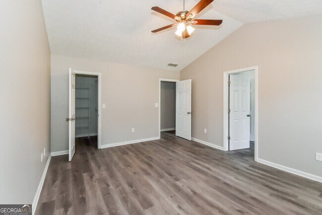 Building Photo - 11752 Spring Lake Way