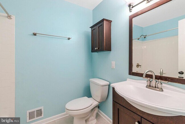 Building Photo - 7915 Journey Ln