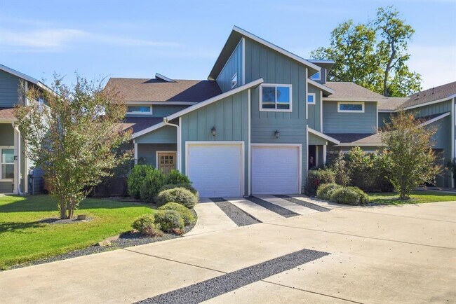 Primary Photo - 1125 Walton Ln