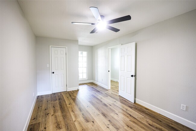 Building Photo - 51 Sweetgum Ct