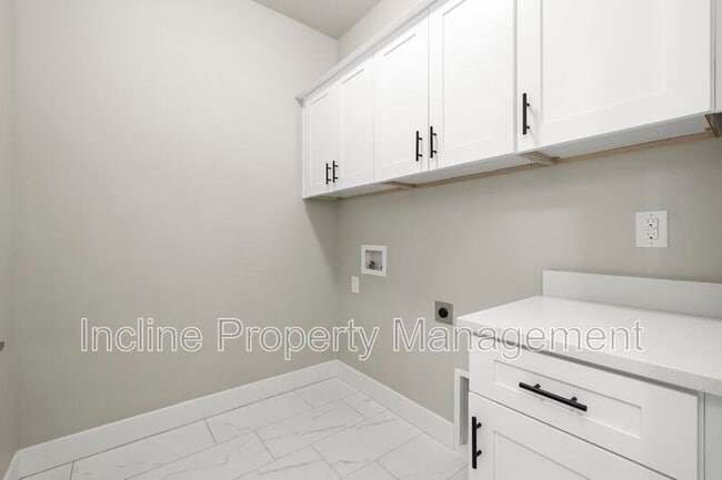Building Photo - 1248 W Brinkerhoff Dr