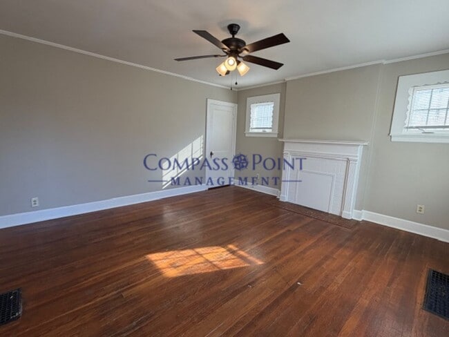 Building Photo - Welcome To Your New Home! FIRST MONTH'S RENT FREE!!