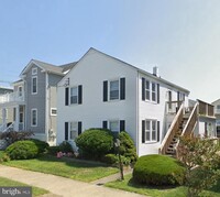 Building Photo - 1335 Simpson Ave