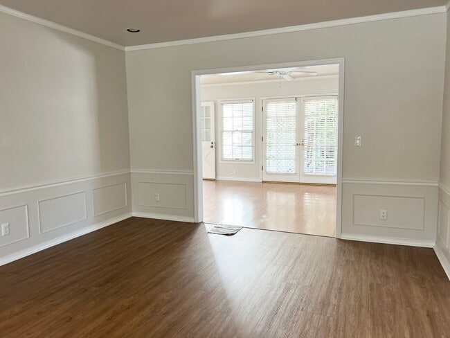 Building Photo - 3205 George Cir