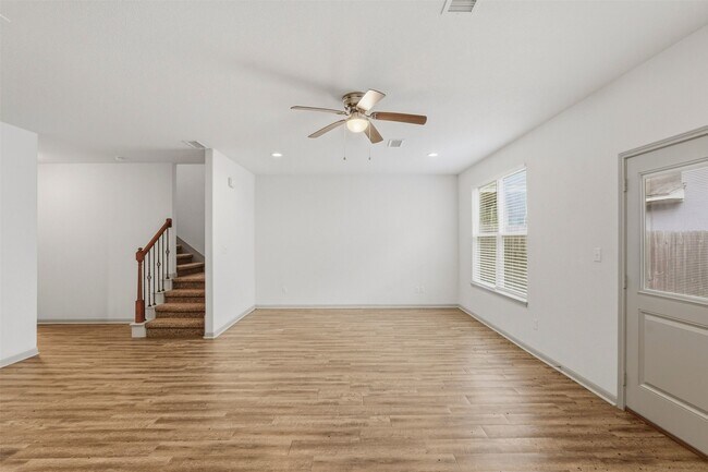 Building Photo - 630-634 Magnolia Bend