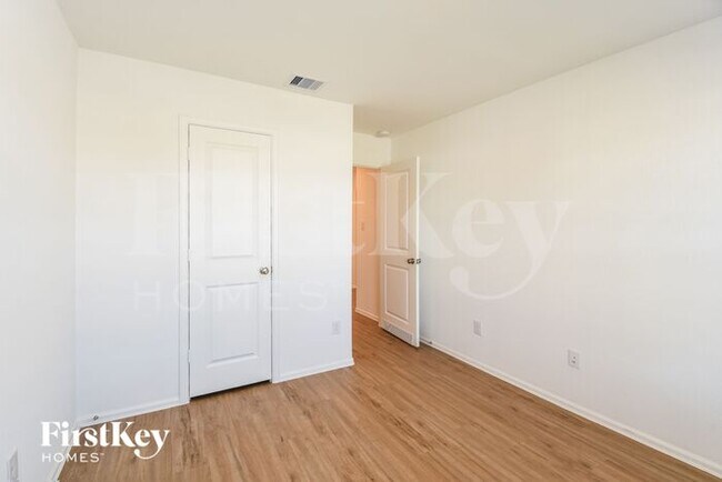 Building Photo - 508 Maple Bnd Ln