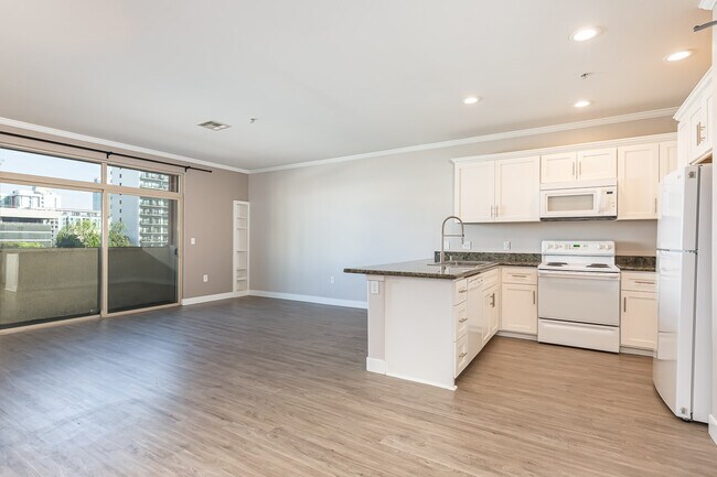 Building Photo - 1501 Front St