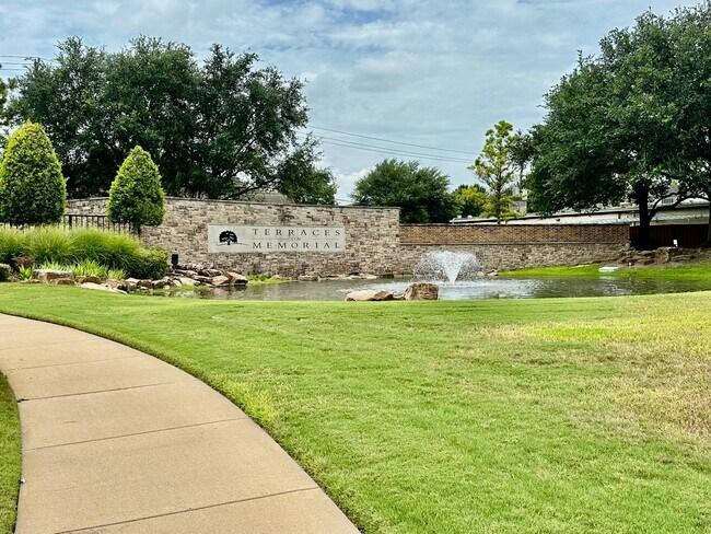 Building Photo - 1122 Glenwood Canyon Ln