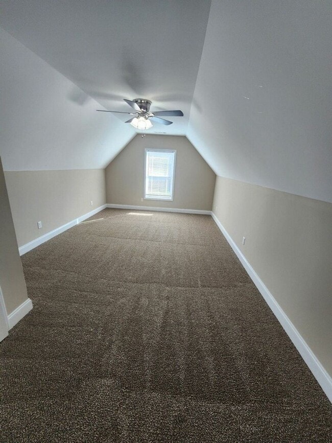 Building Photo - 4 Bedroom Home in the Reserve Neighborhood with Garage and Washer/Dryer Included