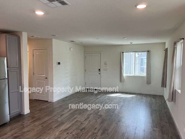 Building Photo - 4360 White Ash Ln