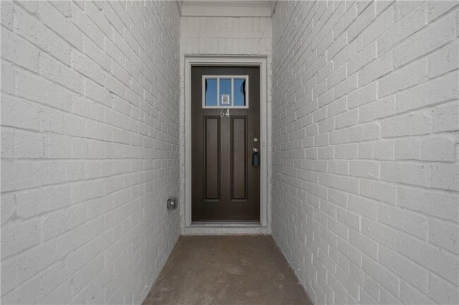 Building Photo - 64 Auburn Wds Dr