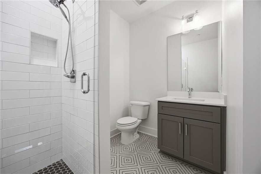 Building Photo - 211 Bass St SW