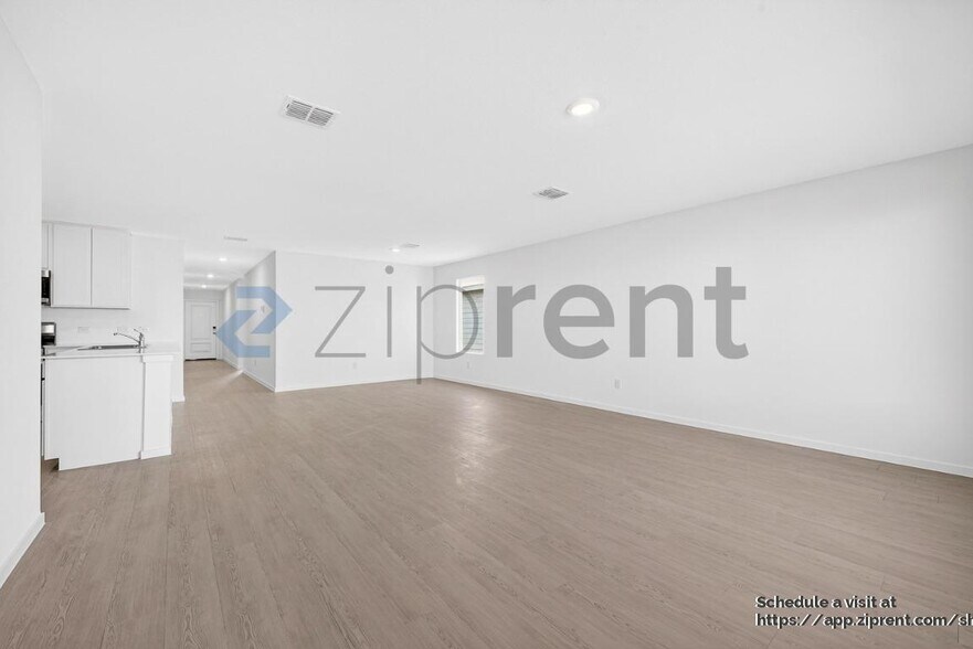 Building Photo - 528 Waymaker Wy