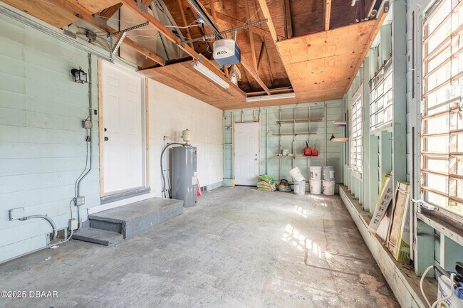 Building Photo - 138 Kingston Ave