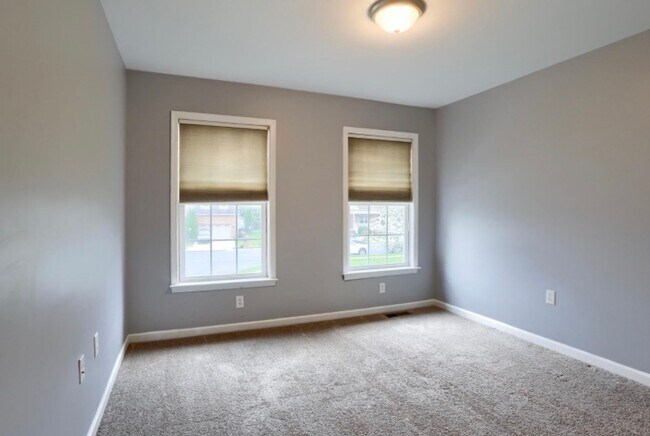 Building Photo - Luxury 5-Bedroom Home for Rent – $4,500/Month + Utilities