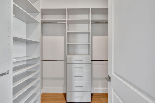 Building Photo - 8660 W Parkland Bay Trl