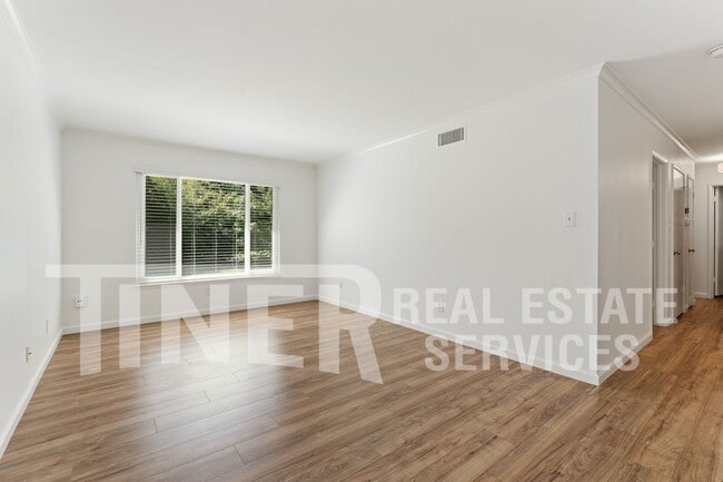 Building Photo - 6000 Coyle Ave