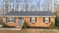 Building Photo - 206 Simsbury Ln