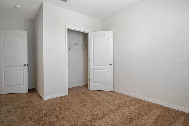 Building Photo - 736 Brooklet Dr