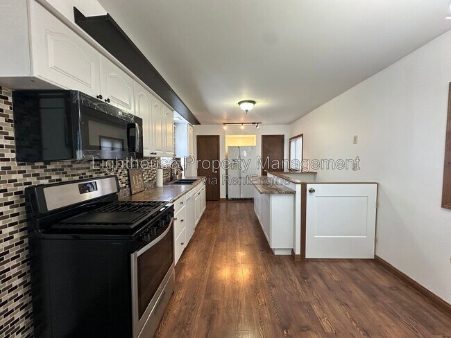 Building Photo - 115 N 30th St