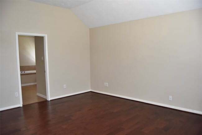 Building Photo - 18627 Summercliff Ln
