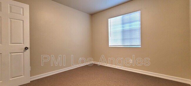 Building Photo - 10314 San Pedro St