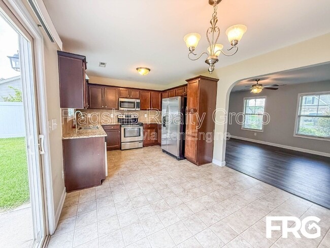 Building Photo - 1217 Teakwood Dr