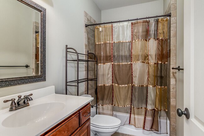 Building Photo - Abingdon Court